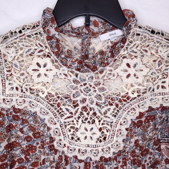Othilia Anthropologie Malia Blouse Womens Medium Red Floral Lace Boho Peasant - Picture 2 of 11